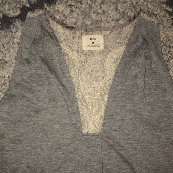 Pins and Needles gray tank with lace detail - Picture 5 of 5